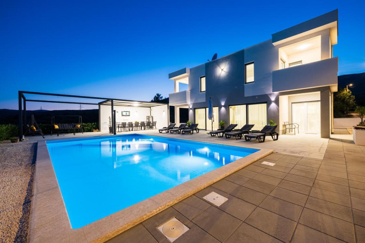 Villa Sky - Heating Pool Kastel Novi Ngoại thất bức ảnh