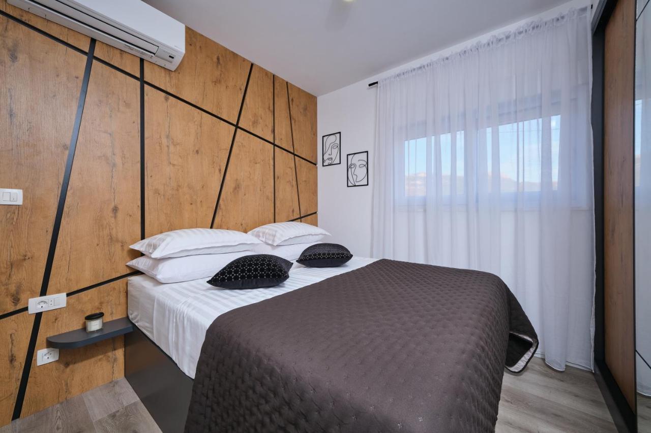 Villa Sky - Heating Pool Kastel Novi Ngoại thất bức ảnh
