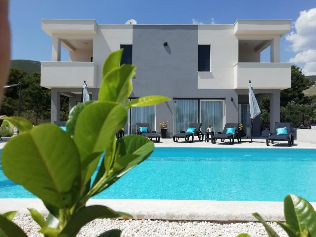 Villa Sky - Heating Pool Kastel Novi Ngoại thất bức ảnh